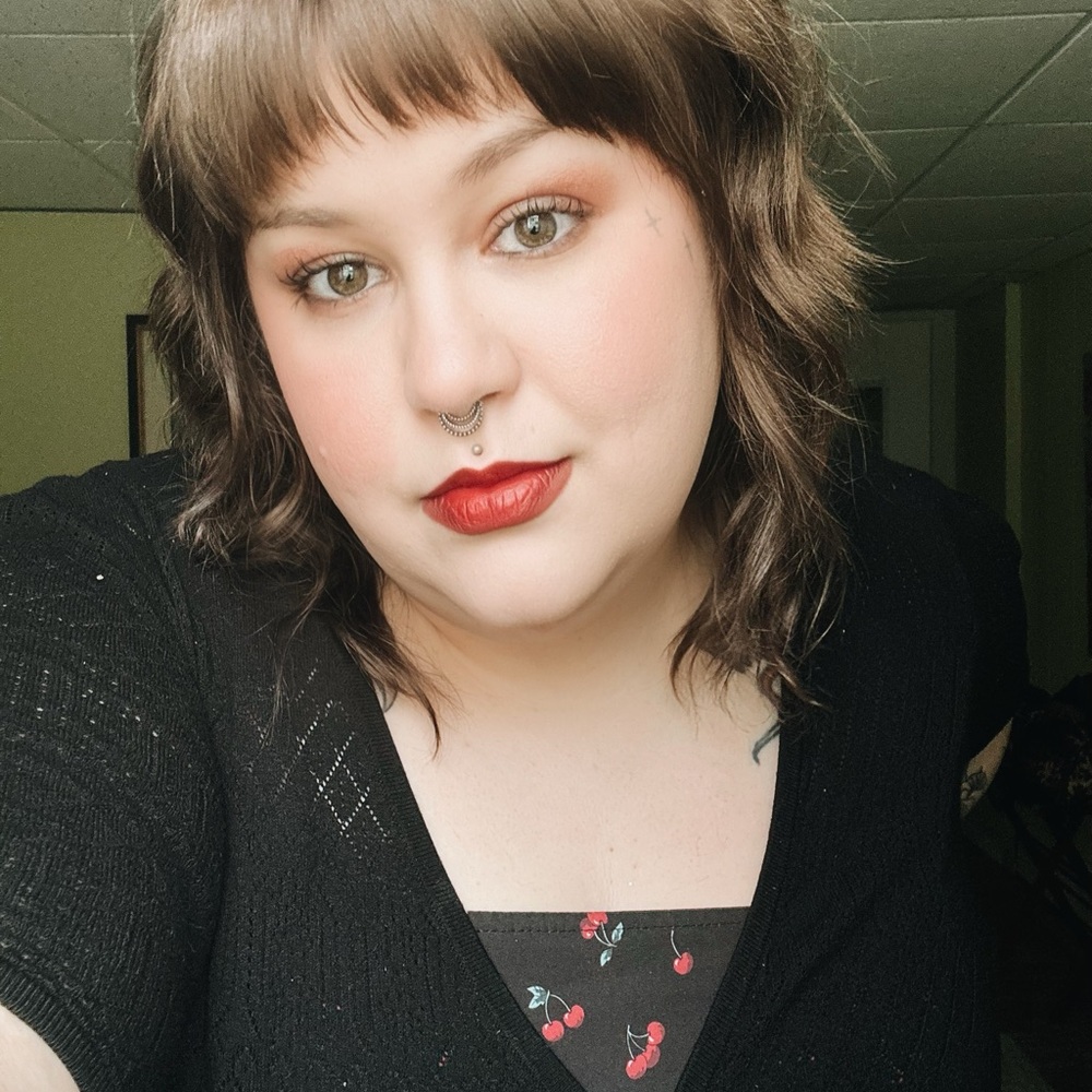 Meet your Posher, Ashley